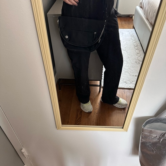 Lululemon Athletica Black “All night festival Bag” - Picture 6 of 15